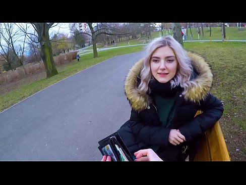 ❤️ Swallows cum panas muhrim pikeun duit - blowjob di taman ku Eva Elfie ❤❌ video porno di urang